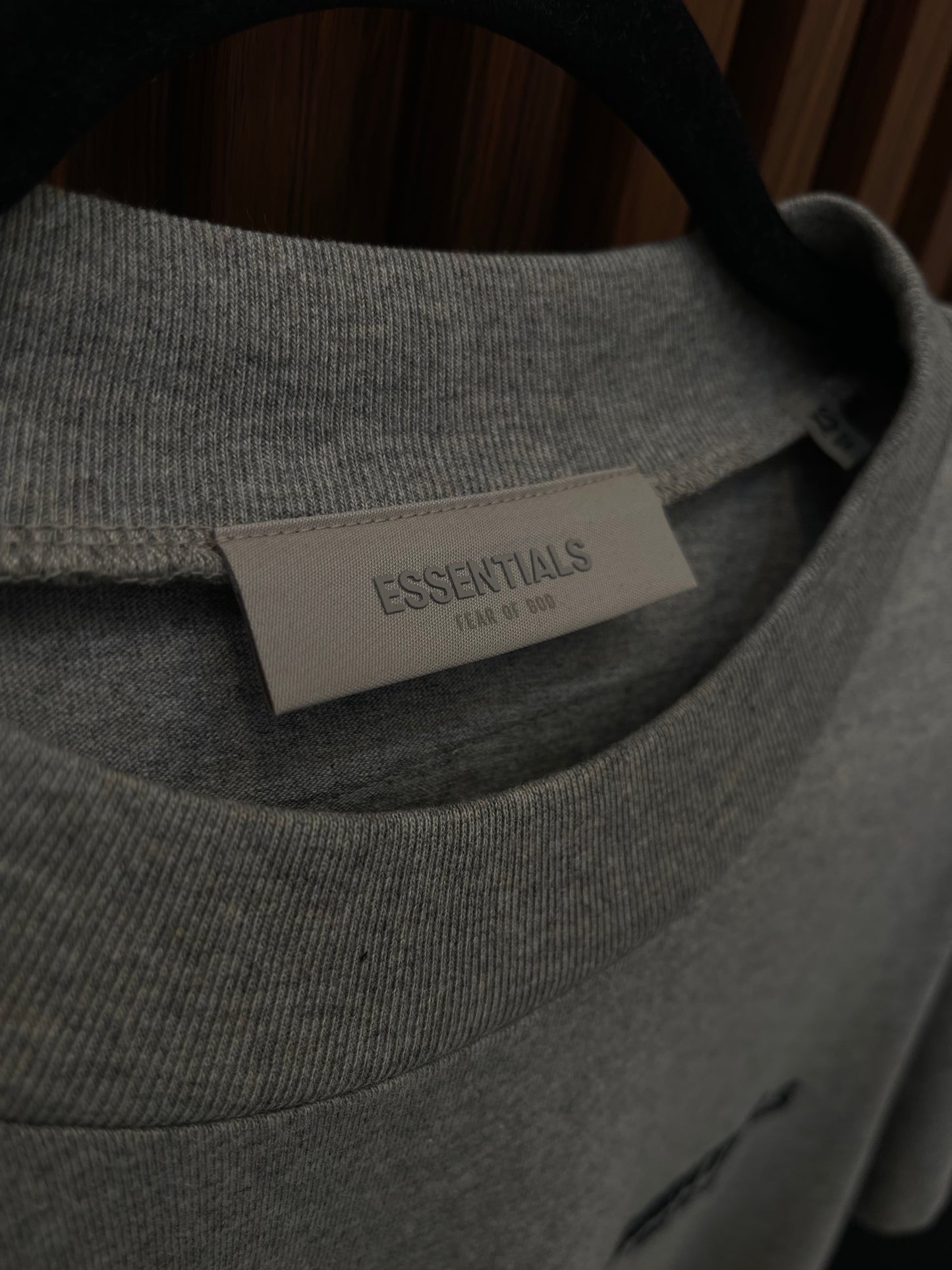 Playera Essentials S22 ¨Dark Oatmeal¨