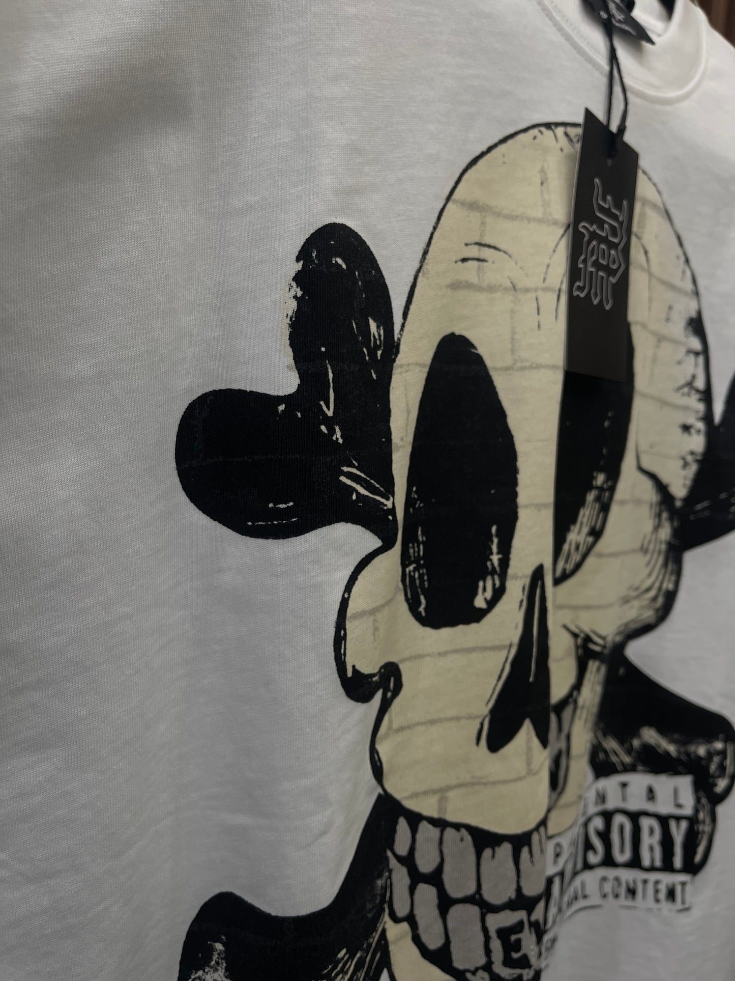 Playera Mixed Emotions ¨Cartoon Cropped Tee¨